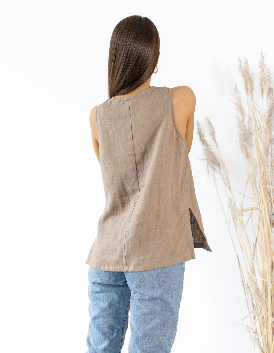 トップス LINEN SLUB TANK TOP teak brown LINEN SLUB TANK TOP in teak brown