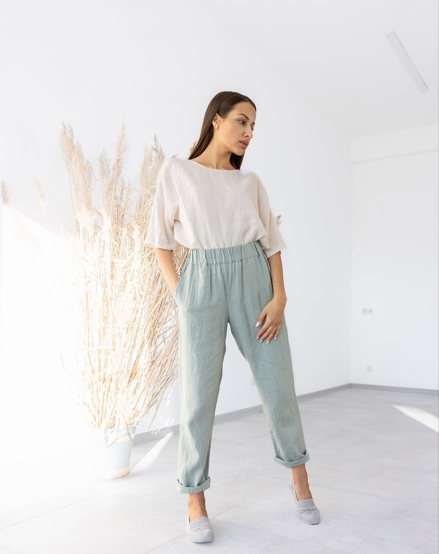 Simple linen pants green