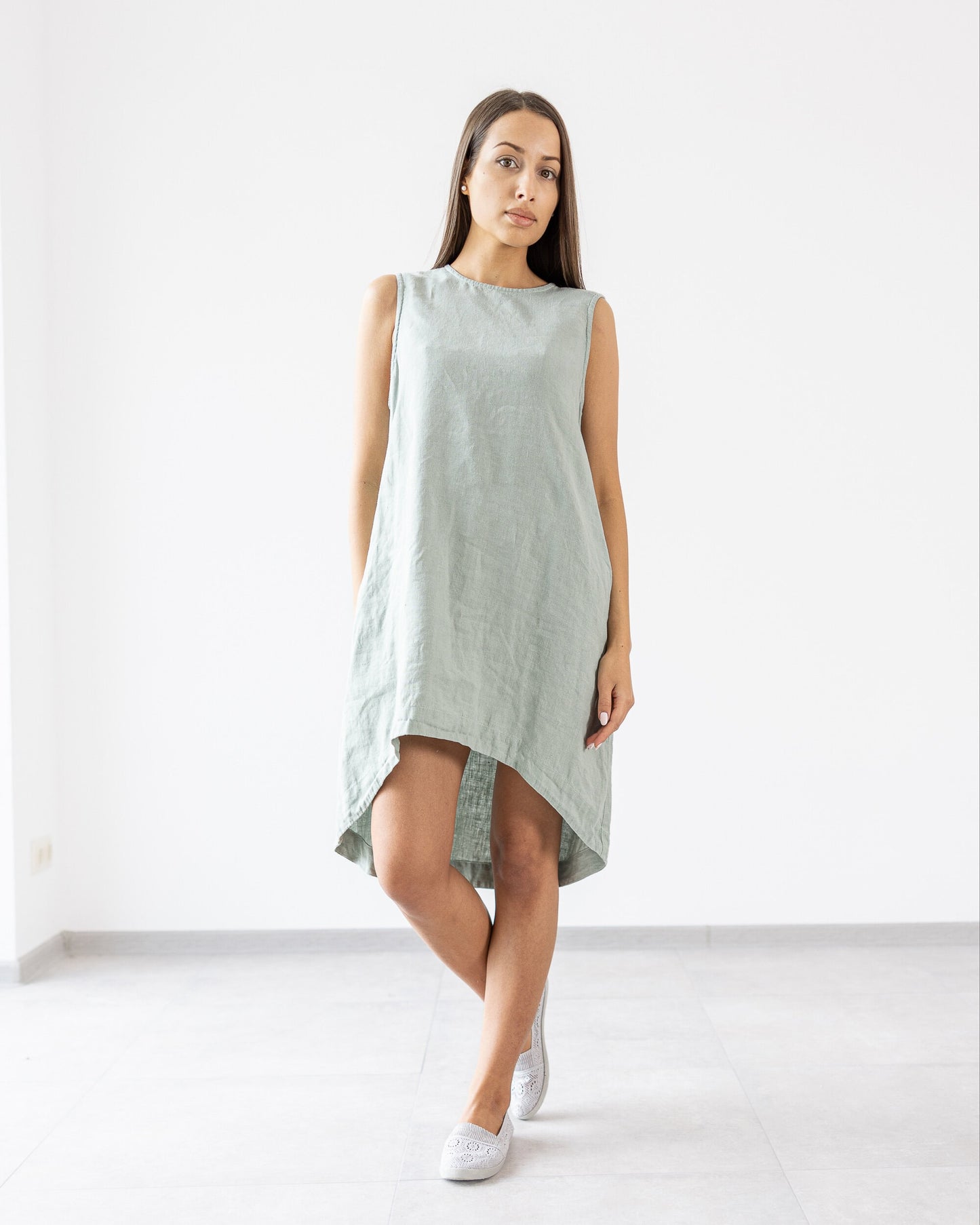 Load image into Gallery viewer, midi linen dress green
