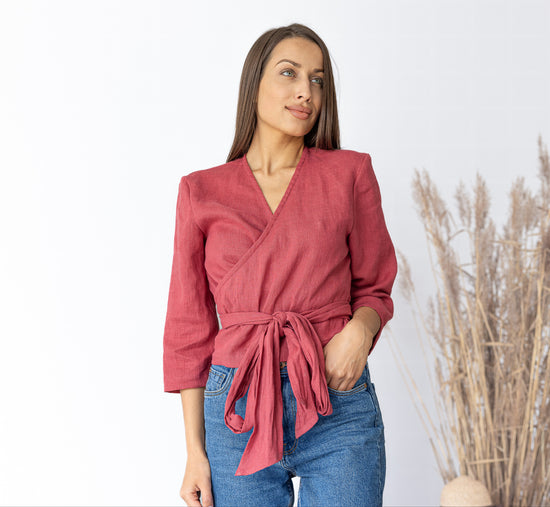 Load image into Gallery viewer, women&amp;#39;s red linen top
