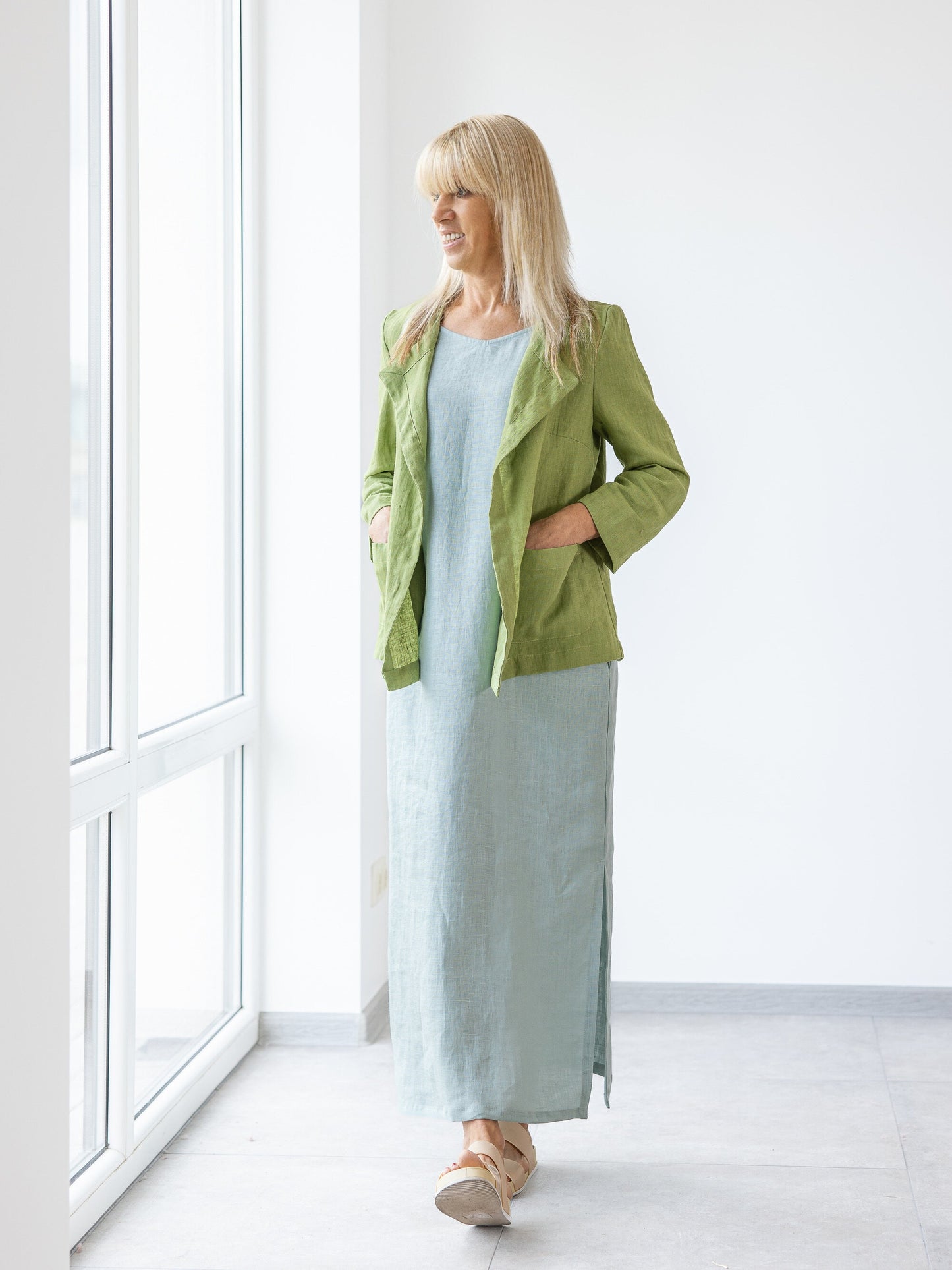 Green Linen Cardigan Chloe | 2023 Women's Linen Outfit M/L / Mahogany Red Green Linen Cardigan Chloe | 2023 Women's Linen Outfit M/L / Mahogany Red