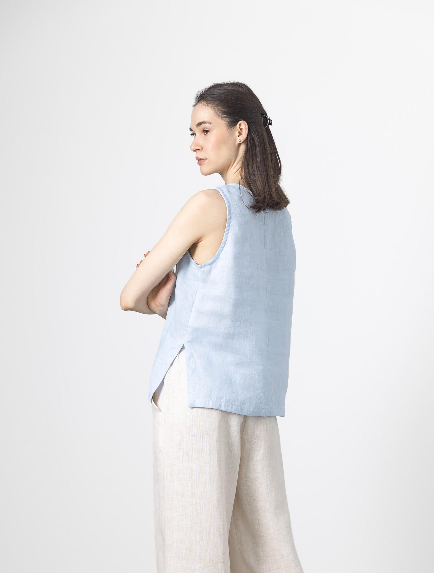 linen-sleeveless-top