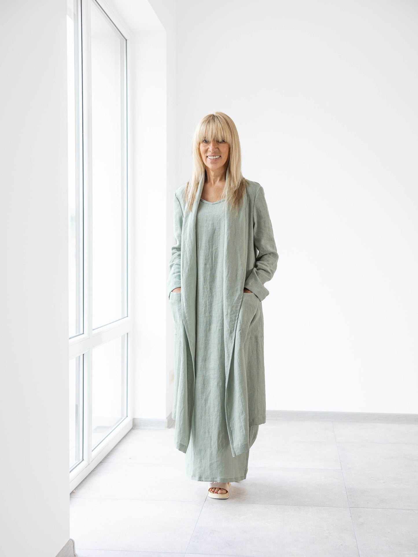 Women minimalist style linen jacket