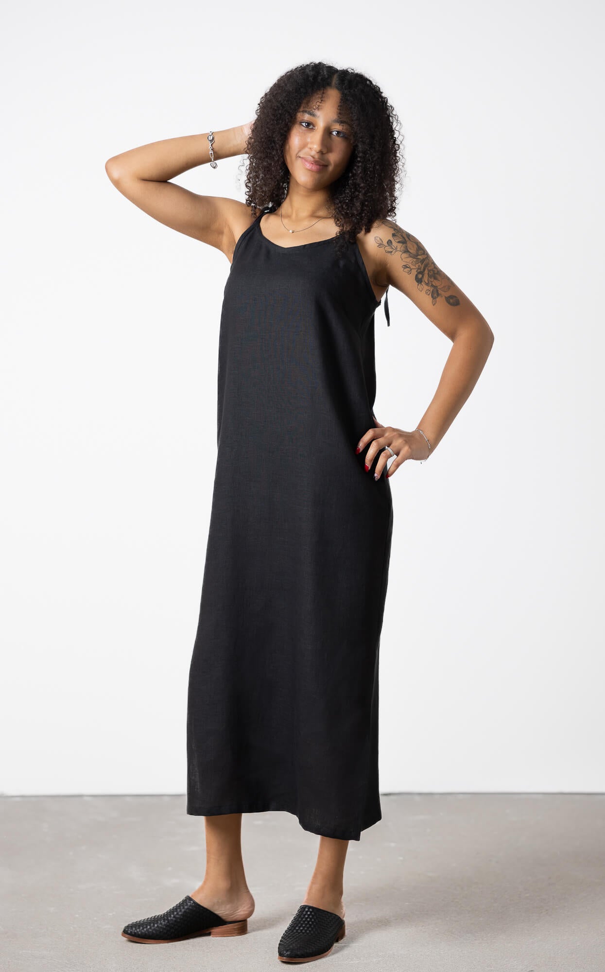Women’s black linen dress