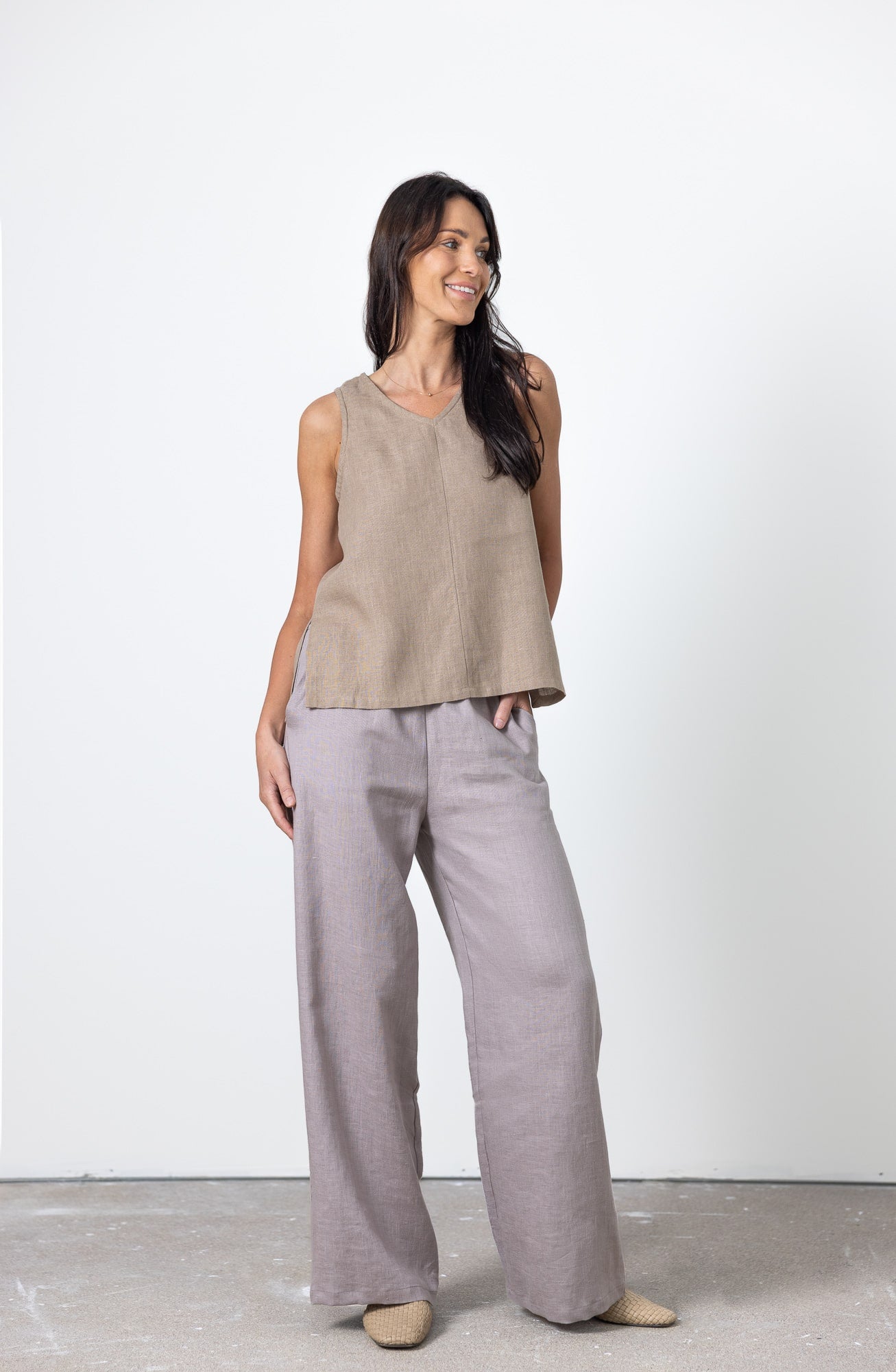 Relaxed fit women’s linen blouse in taupe – breathable sleeveless top for summer