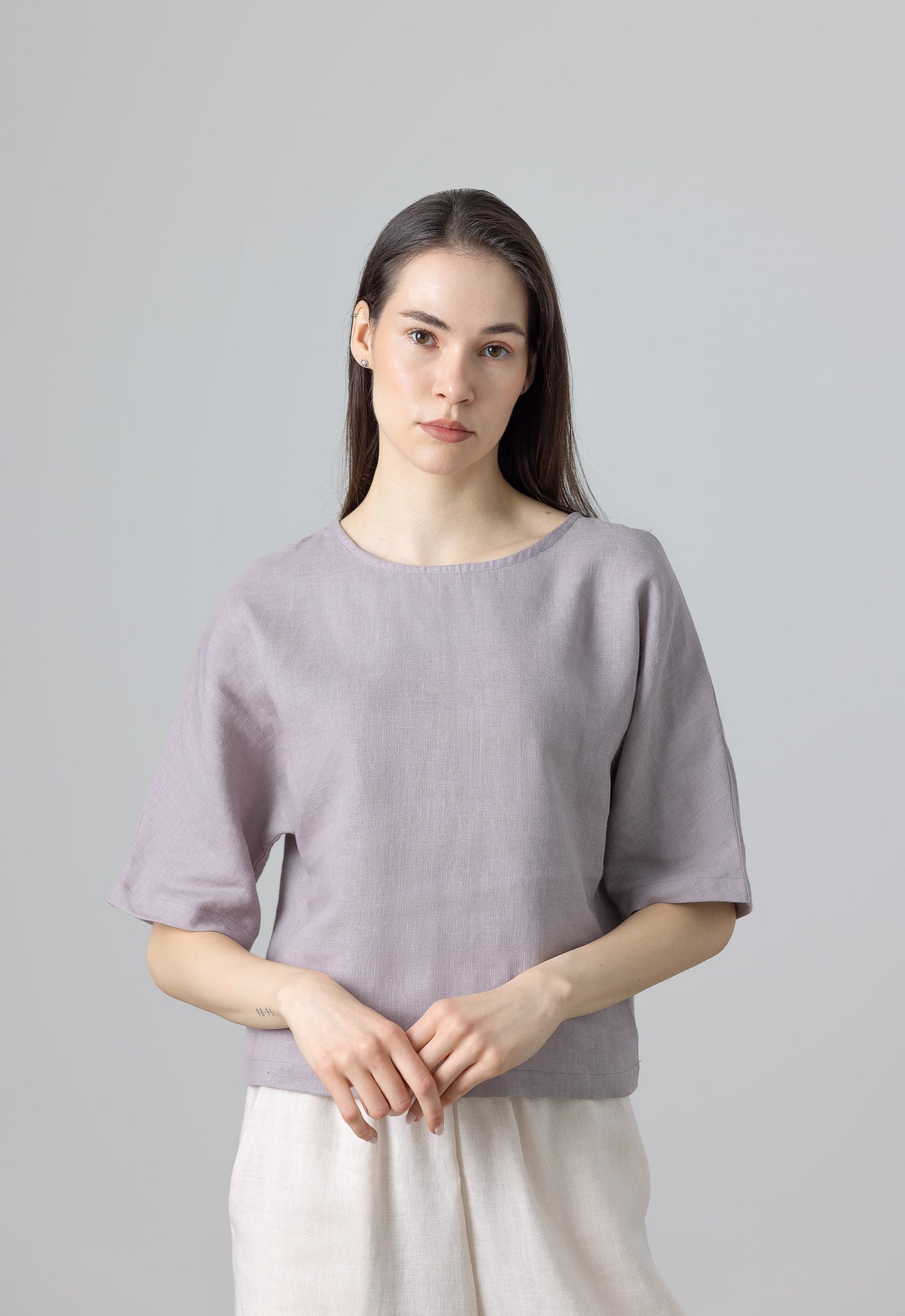 Breathable cropped linen top for women – minimalist blouse in soft natural fabric