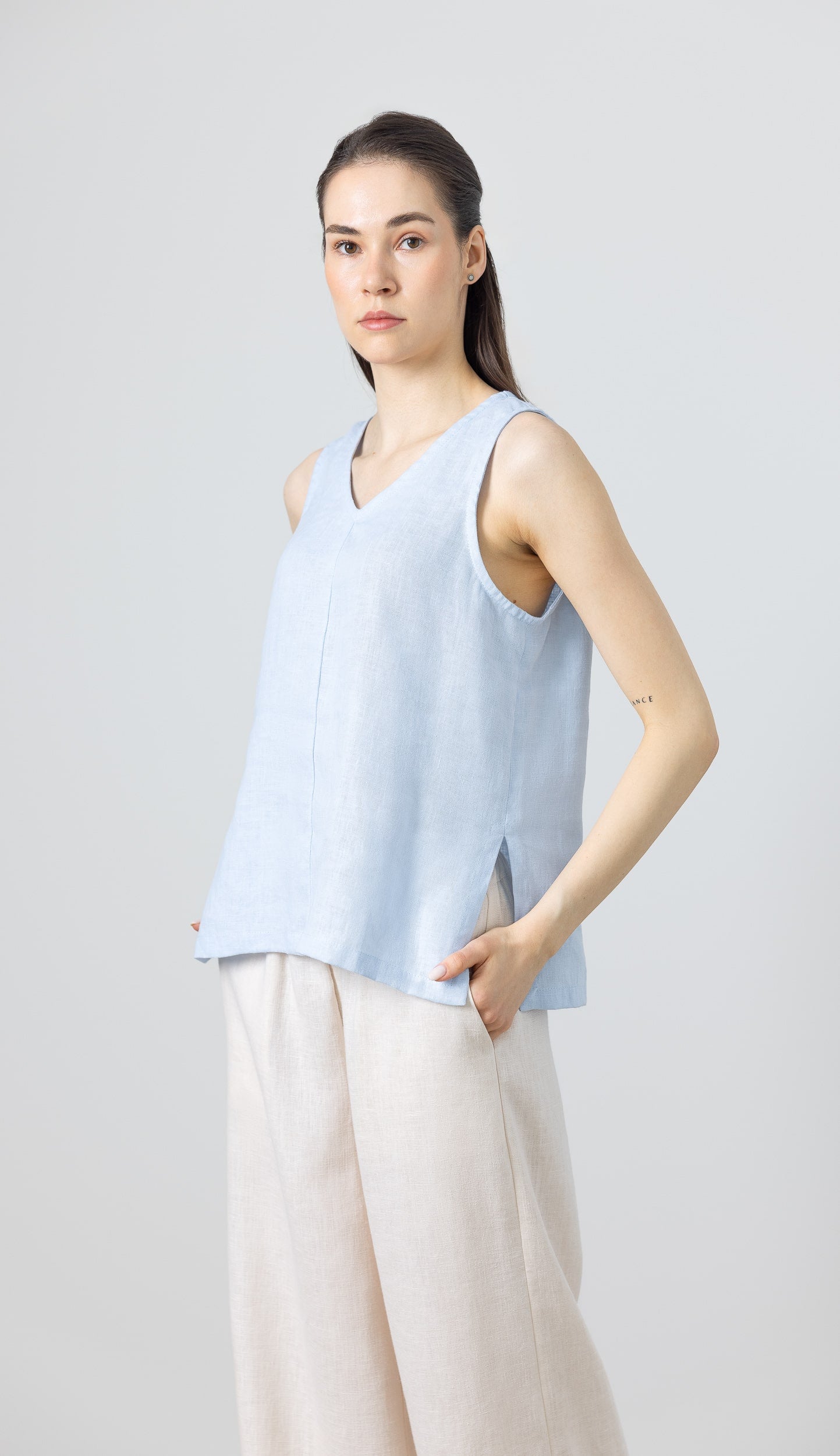 Casual light blue linen V-neck tank top – easy-to-style women’s blouse